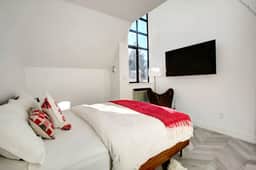 Bright Whistler Vill 1BRM: Walk to Everything, Sleeps 4.