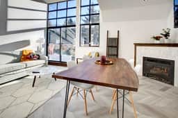 Bright Whistler Vill 1BRM: Walk to Everything, Sleeps 4.