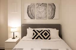 Cozy 1BR & Loft: Sleeps 4, Walk to Mtn. and Lake