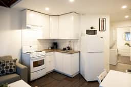 Cozy 1BR & Loft: Sleeps 4, Walk to Mtn. and Lake