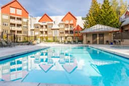Exquisite 3BR: Steps To Creekside Gondy, Pool, HotTub. Sleeps 8