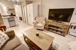 Mtn View Studio:Walk to Creekside Gondola & Lake w/ Pool & NEW Hot Tub