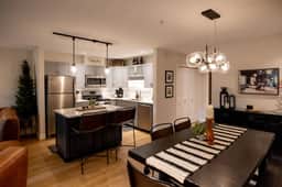 Upper Vill 3BRM:Walk to Mtn, Patio, Fam Friendly, Sleeps 5.