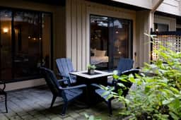 Upper Vill 3BRM:Walk to Mtn, Patio, Fam Friendly, Sleeps 5.