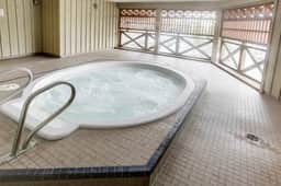 Whistler Vill 1BR: Balcony, Walk to Everything, Sleeps 4!
