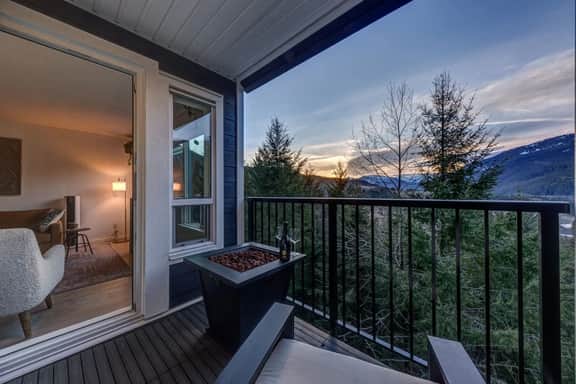 Cute & Cozy 2BR: Walk to Gondola HotTub- Parking!