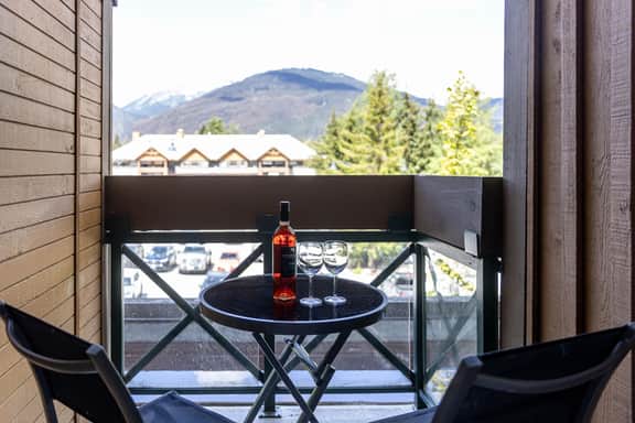 Renovated Whistler Vill 1BR: Balcony, Walk to Everything!
