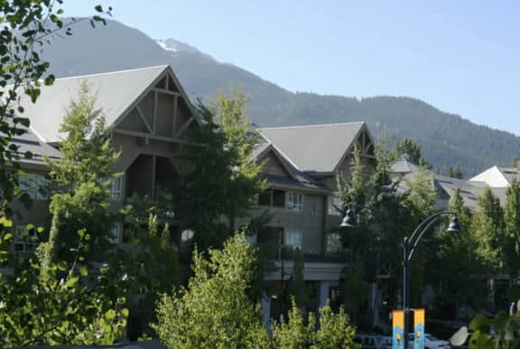 Whistler Vill 1BR: Balcony, Walk to Everything, Sleeps 4!