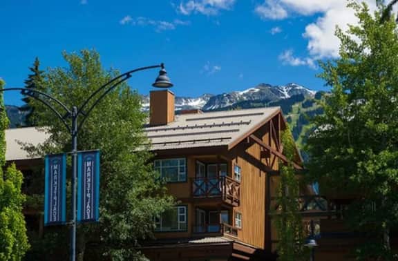 Whistler Vill Center: 1BRM, Balcony, Walk to Mtn!