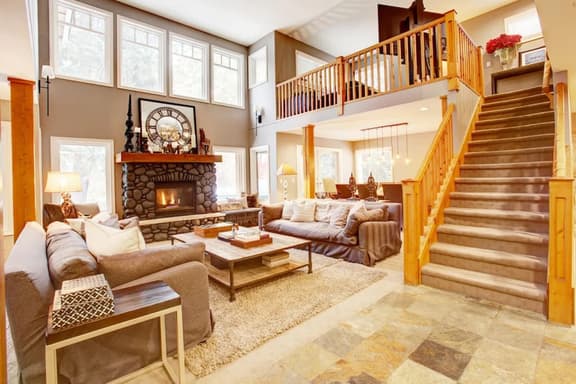 Luxury 5BR Home:Sleeps 8, Private Hot Tub-Near Vill w/ free parking