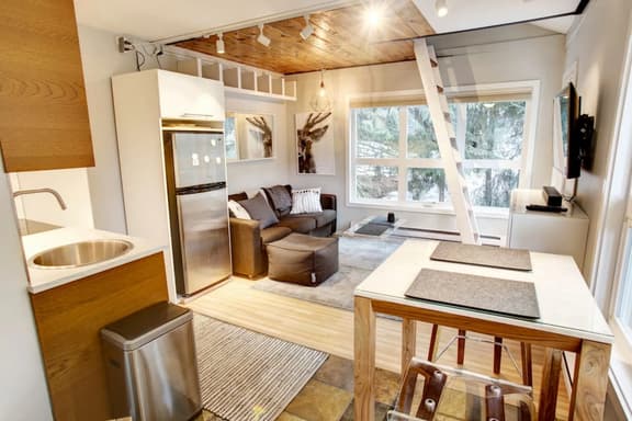 Tree Top 1BR: Walk to Creekside Gondola, Lake & Shops.