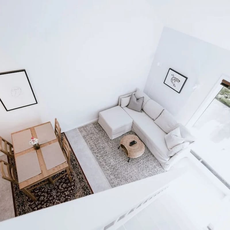 Bright Lofted Creekside 1BRM: Sleeps 4, Walk to Gondola!